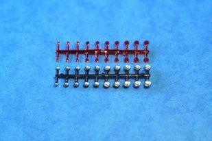 1/35 Катафоты красные * 20 шт. Корпуса фар с запресованными отражателями + красные линзы (Elf 3505 R)