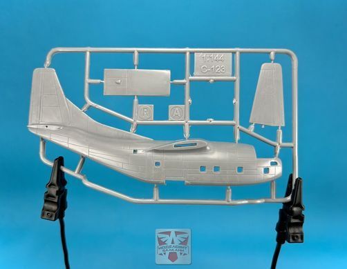 1/144 C-123B/K Provider американський військово-транспортний літак (Sova-M 14024), збірна модель