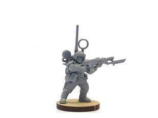 Cadian Shock Trooper with Lasgun and Comm-Link, миниатюра Warhammer 40.000, пластиковая (Games Workshop)