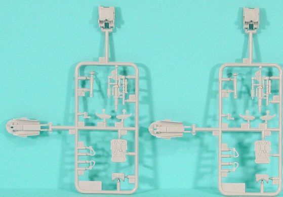 1/32 МіГ-21УМ навчально-бойовий винищувач (Trumpeter 02219) збірна модель