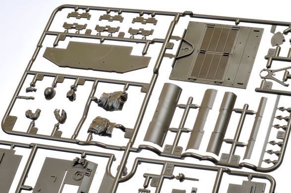 1/35 Танк M4A3E8 Sherman "Easy Eight" на європейському ТВД (Tamiya 35346), збірна модель