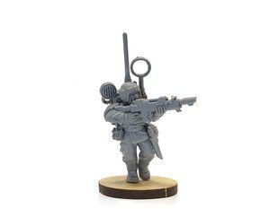 Cadian Shock Trooper with Lasgun and Comm-Link, миниатюра Warhammer 40.000, пластиковая (Games Workshop)