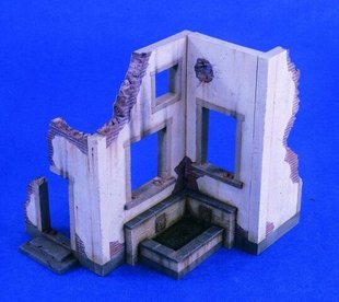 1:35 Battle Damaged Villa (Ceramic)