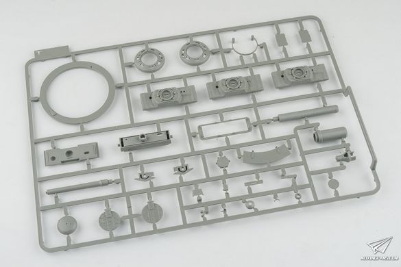 1/35 Танк&nbsp;Pz.Kpfw.VI Ausf.E Tiger I середины производства с циммеритом + фигурка Otto Carius, Limited Edition (Takom 2200), сборная модель