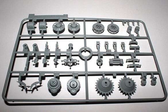 1:35 Pz.Kpfw.VI Ausf.E Tiger I Mid-Production w/zimmerit