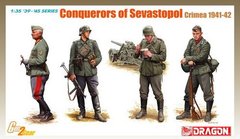 1/35 Conquerors of Sevastopol, Crimea 1941-42, 4 Figure Set (Dragon 6702)