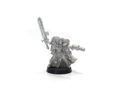 Сестра битвы с цепным мечем, миниатюра Warhammer 40k (Games Workshop), собранная металлическая неокрашенная