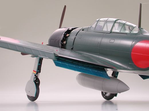 1/32&nbsp;Mitsubishi A6M5 Zero Model 52&nbsp;(Zeke) японский истребитель (Tamiya 60318), сборная модель
