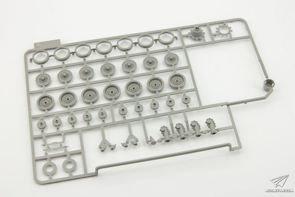 1/35 T57 американский тяжелый танк, в комплекте металлический&nbsp;ствол (Takom 2203), сборная модель