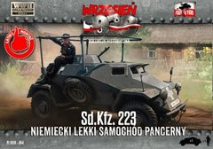 1/72 Sd.Kfz.223 германский бронеавтомобиль + журнал (First To Fight 054) сборка без клея