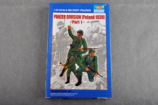 1/35 Солдати німецької танкової дивізії, Польща 1939 року, 4 фігури (Trumpeter 00402), збірні пластикові