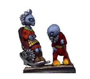 Fenryll Miniatures - Grandma and Grandpa Roswell - FNRL-TC46