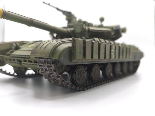 1/35 Украинский основной боевой танк Т-64БВ, готовая модель авторской работы