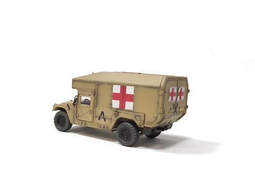 1/72 HMMWV M997 Maxi Ambulance (Hummer, Humvee), вариант №3, готовая модель, авторская работа
