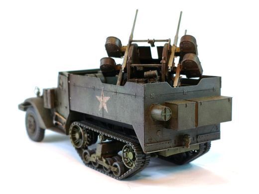 1/35 Зенитная самоходная установка M16 MGMC с пулеметами M2 Browning, готовая модель