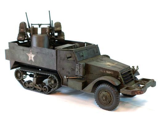 1/35 Зенитная самоходная установка M16 MGMC с пулеметами M2 Browning, готовая модель