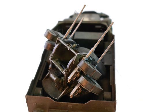 1/35 Зенитная самоходная установка M16 MGMC с пулеметами M2 Browning, готовая модель