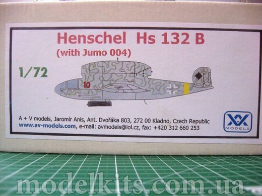 AV Models 1/72 Henschel Hs-132B with Jumo 004 engine германский реактивный перехватчик