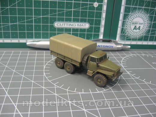 1/100 Армейский грузовик Урал 4320, готовая масштабная модель ручной сборки