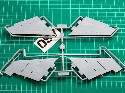 1/72 МиГ-25РБ самолет-разведчик (ICM 72173), сборная модель