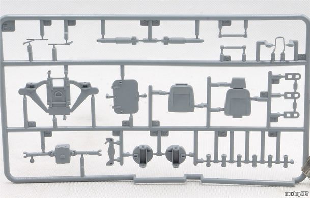 1/35 Бронеавтомобіль КамАЗ К-4386 "Тайфун-ВДВ", в комплекті металевий ствол та фототравління (RPG Model 35022), збірна модель