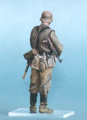 1/35 Германский пехотинец, Сталинград 1942 год (Танк 35020) сборная фигура