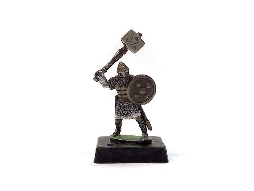 Дружинник з молотом, фарбована мініатюра, Yal Мініатюра "Володар світу", метал, під 28-30 мм