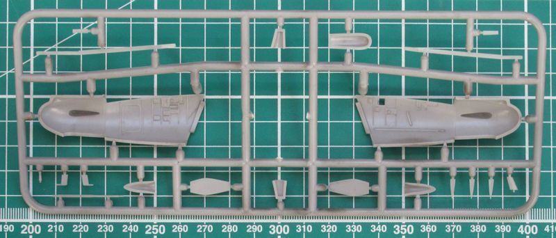 1/72&nbsp;Canberra T.Mk.17 британський літак радіоелектронної боротьби (MikroMir 72-013), збірна модель