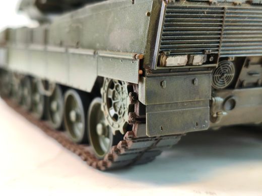 1/35 Leopard 2 A8 немецкий основной боевой танк, готовая модель