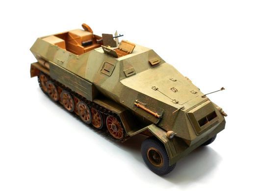 1/35 Sd.Kfz.8 DB10 Gepanzerte 12t німецький бронетранспортер, готова модель авторської роботи
