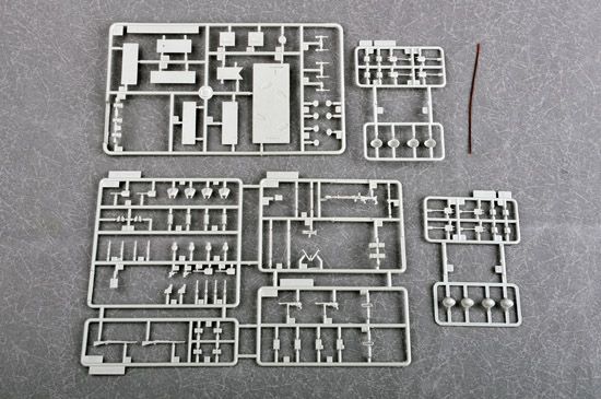 1/35 Рассчет германской тяжелой железнодорожной пушки Leopold, 8 фигур (Trumpeter 00406), сборные пластиковые