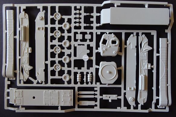 1/76 Мостоукладальний танк&nbsp;Churchill A.V.R.E. з підставкою (Revell 03297), збірна модель