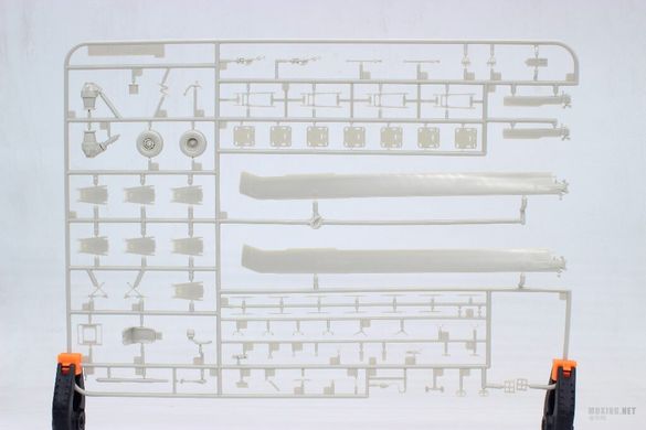 1/35 Вертолет HH-60G "Pave Hawk" + фигуры (Zimi Model/Kitty Hawk 50006), сборная модель