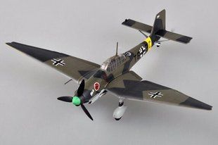 1/72 Junkers Ju-87D-1 2./StG.2 1942 год германский пикирующий бомбардировщик, готовая модель (EasyModel 36385)