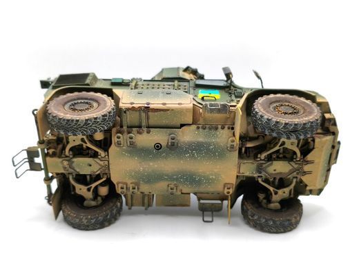 1/35 Тайфун-ВДВ трофейный украинский бронеавтомобиль, готовая модель