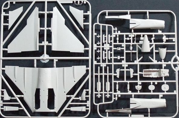 1/48 Saab JAS 39A/C Gripen шведский истребитель (Zimi Model/Kitty Hawk 80117), сборная модель