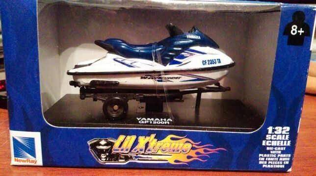 1:32 Yamaha GP1200R, Lil X'treme serie (New Ray SS06227 10102011) коллекционная модель