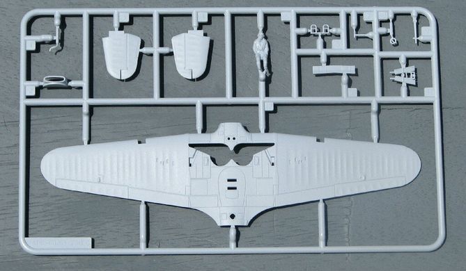1/72 Hawker Hurricane Mk.I британский истребитель (Airfix 01010) сборная модель