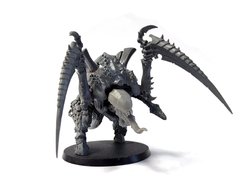 Tyranid Carnifex with twin-linked devourers and spore cysts, мініатюра Warhammer 40k, розбірний (Games Workshop), зібрана пластикова