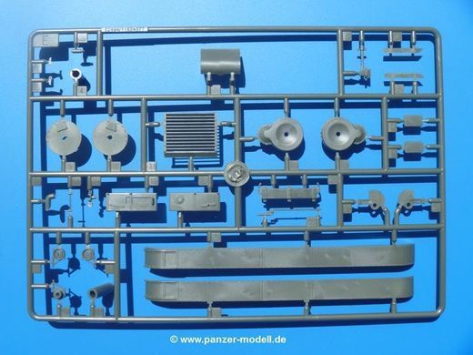 1/35 ОТ-130 советский огнеметный танк (HobbyBoss 82498) сборная модель