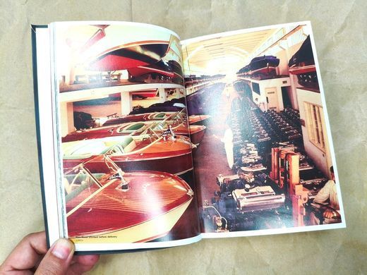Книга "Boat Design. Classic and New Motorboats" Paolo Tumminelli (англійською мовою)