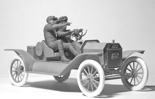 1/24 Американские автоспортсмены 1910-ых годов, 2 фигуры (ICM 24014), сборные пластиковые