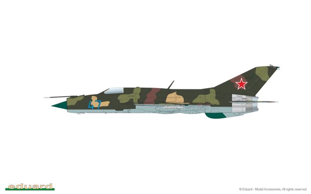 1/72 Самолет МиГ-21ПФ советский перехватчик, серия Weekend Edition (Eduard 7455), сборная модель
