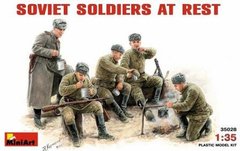 1/35 Советские солдаты на отдыхе (MiniArt 35028)