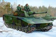 1/35 CV90-40 шведська БМП (HobbyBoss 82474), збірна модель