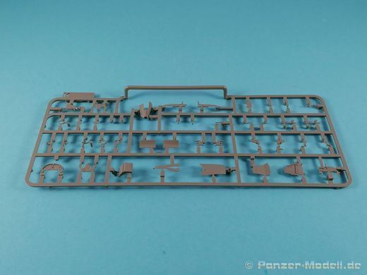 1/48 Штурмовик Henschel Hs-129B-3, модель з інтер'єром та прозорими деталями корпусу (Takom 48002), збірна модель