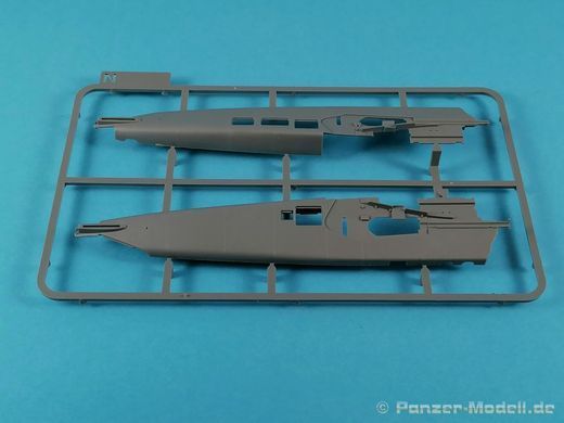1/48 Штурмовик Henschel Hs-129B-3, модель з інтер'єром та прозорими деталями корпусу (Takom 48002), збірна модель