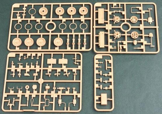 1/35 CV90-40 шведська БМП (HobbyBoss 82474), збірна модель