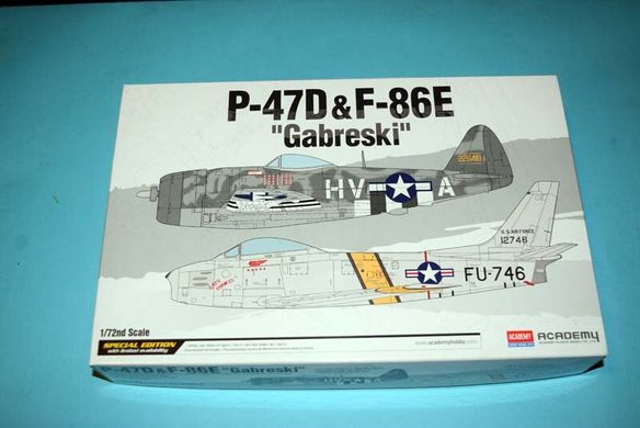 1/72 P-47D Thunderbolt + F-86E Sabre пілота Francis Gabreski, 2-в-1 (Academy 12530), збірні моделі