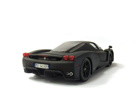 1/24 Автомобіль Enzo Ferrari (авторська робота), готова модель